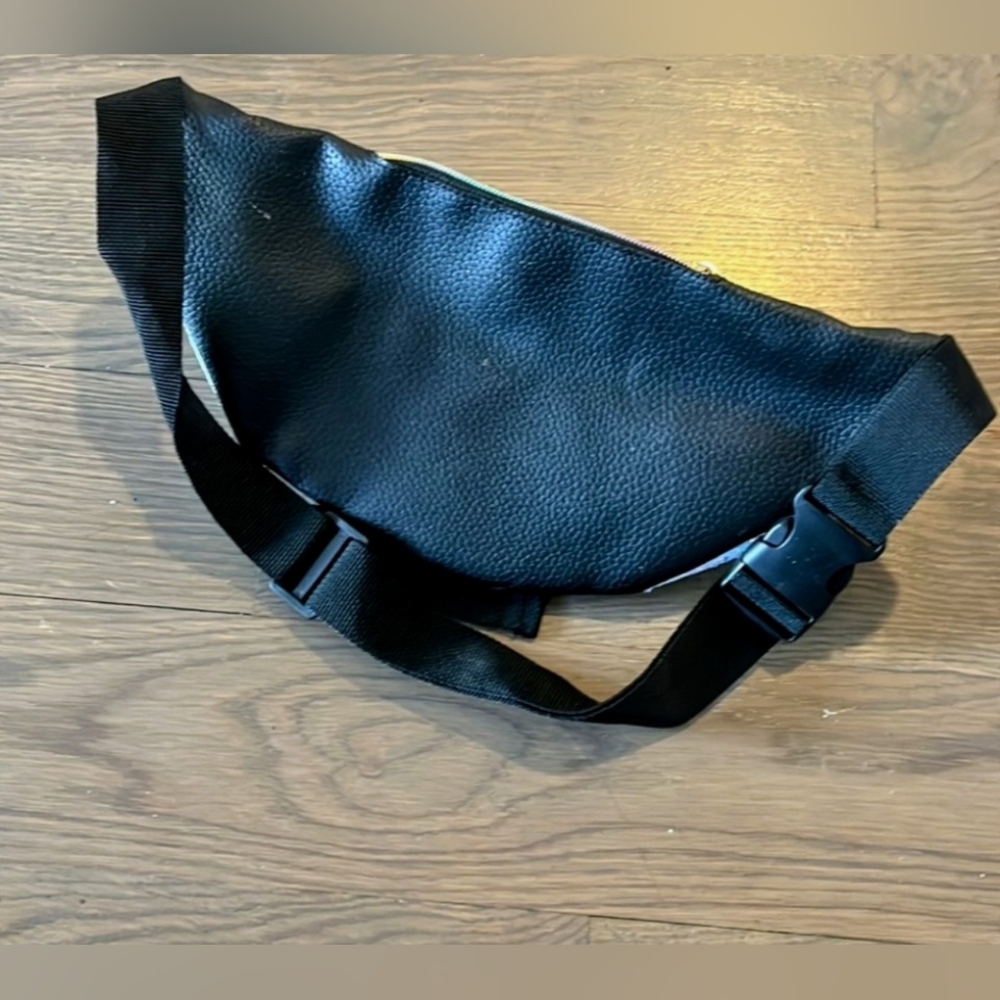 NWOT White Glitter Fanny Pack - Picture 3 of 3